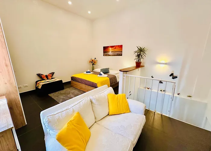 Apartment Butterfly House *